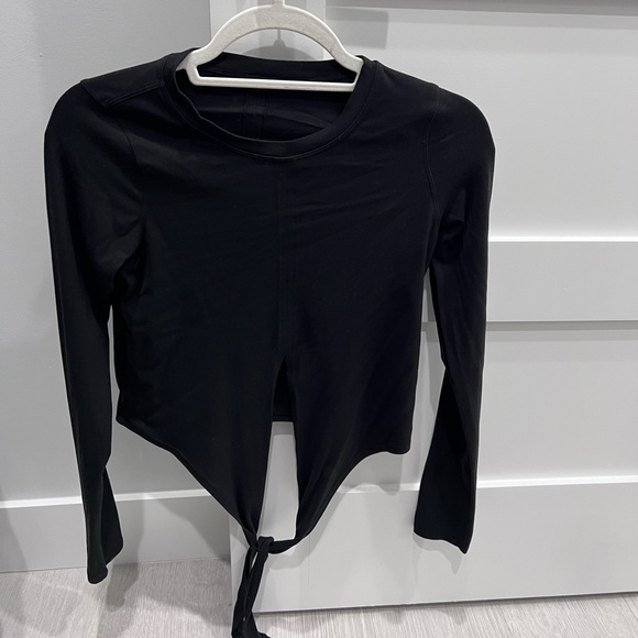 Lululemon Black Wrap Top - Picture 1 of 2